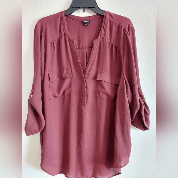 torrid Tops - Torrid Maroon/Burgundy Harper Pocket 3/4 Sleeve Blouse Size 2 (2X)
